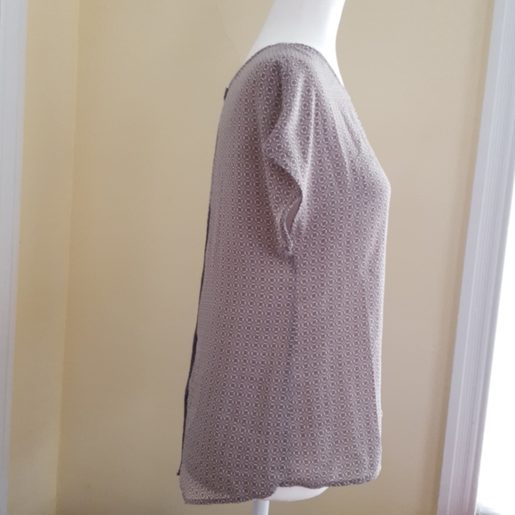 Button down back blouse - Picture 3 of 6